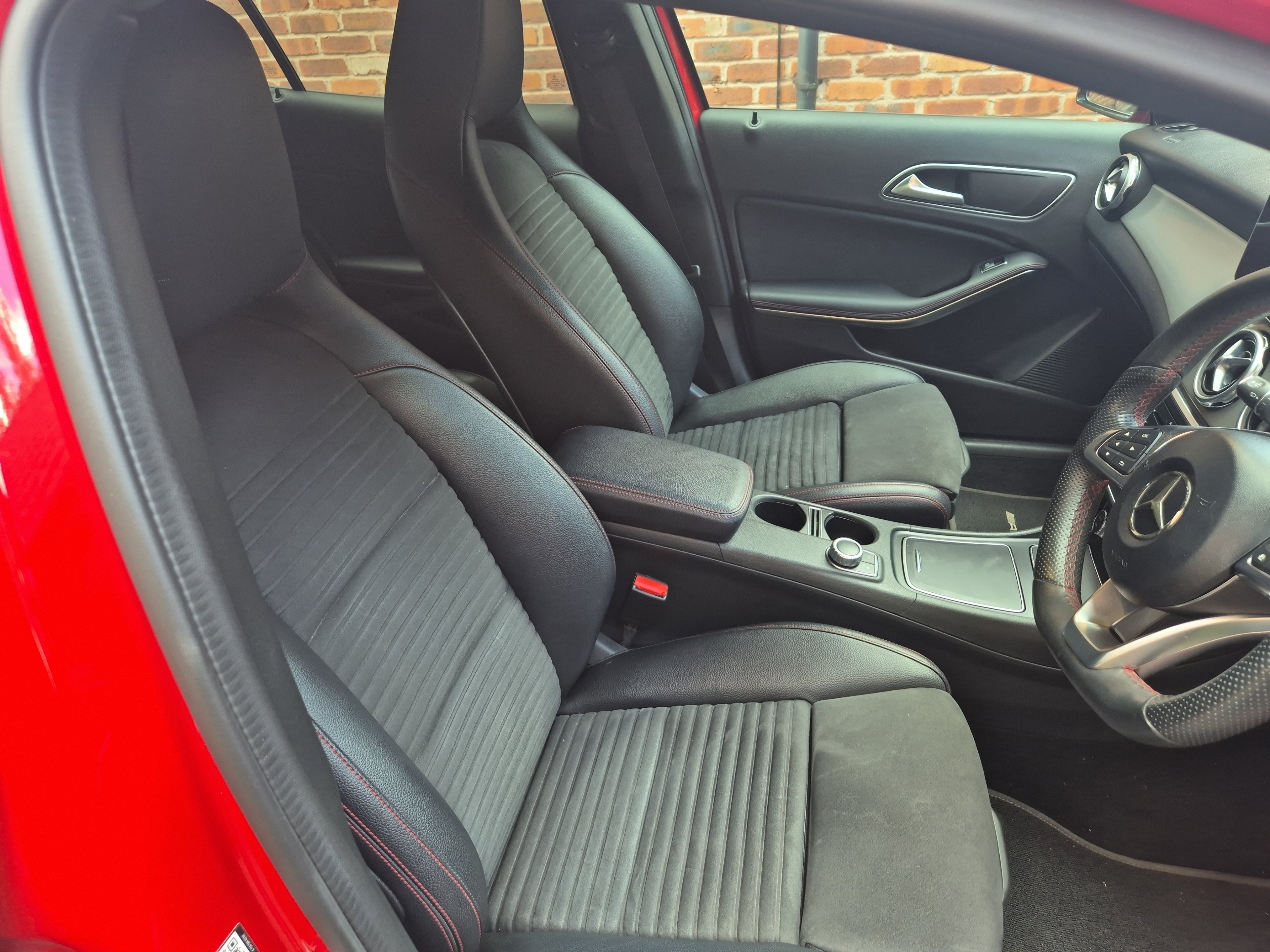 Mercedes GLA 200 AMG Line Exec D 4MAT A 2017 - 5