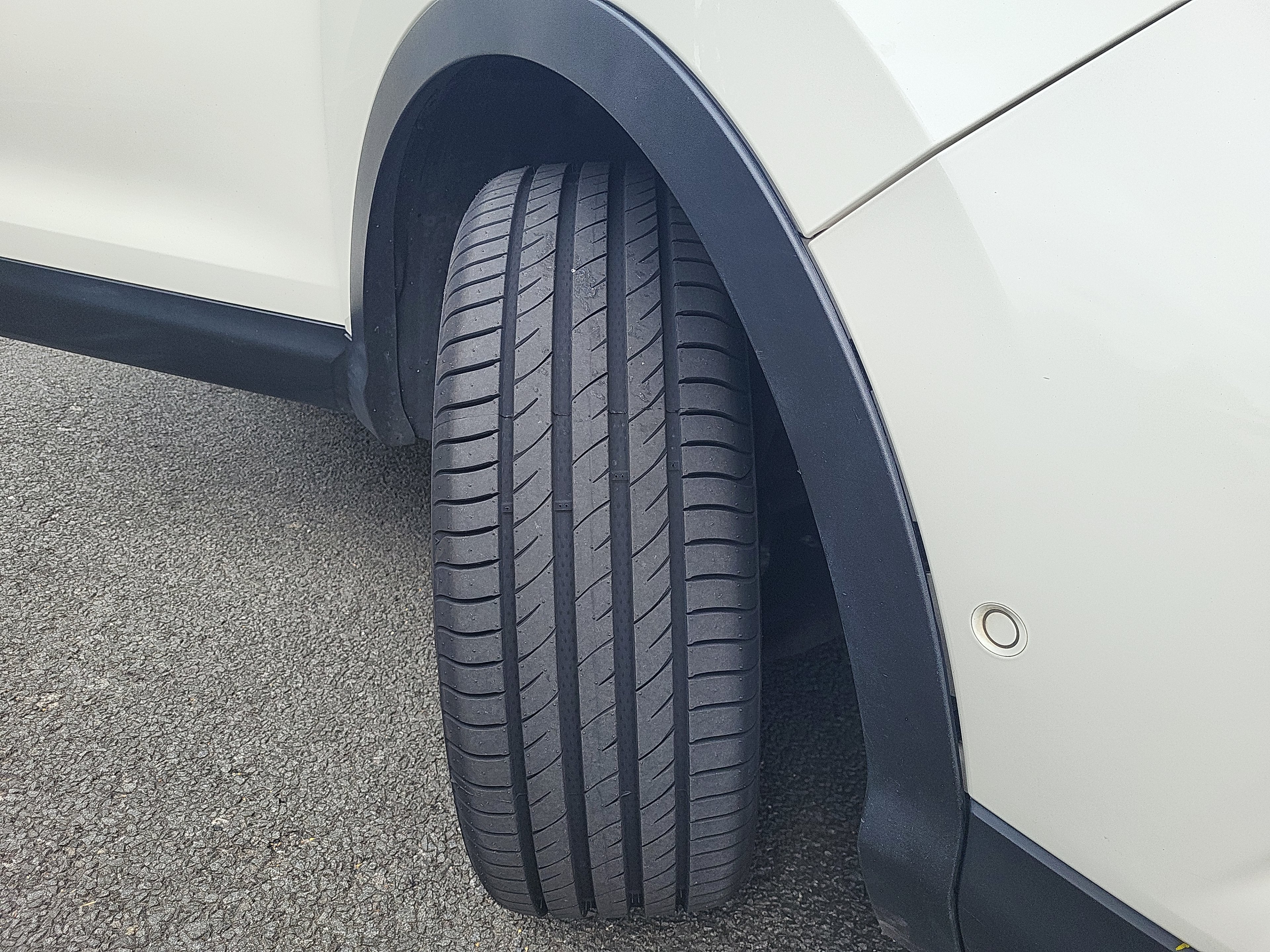 tyre_tread_front_driver